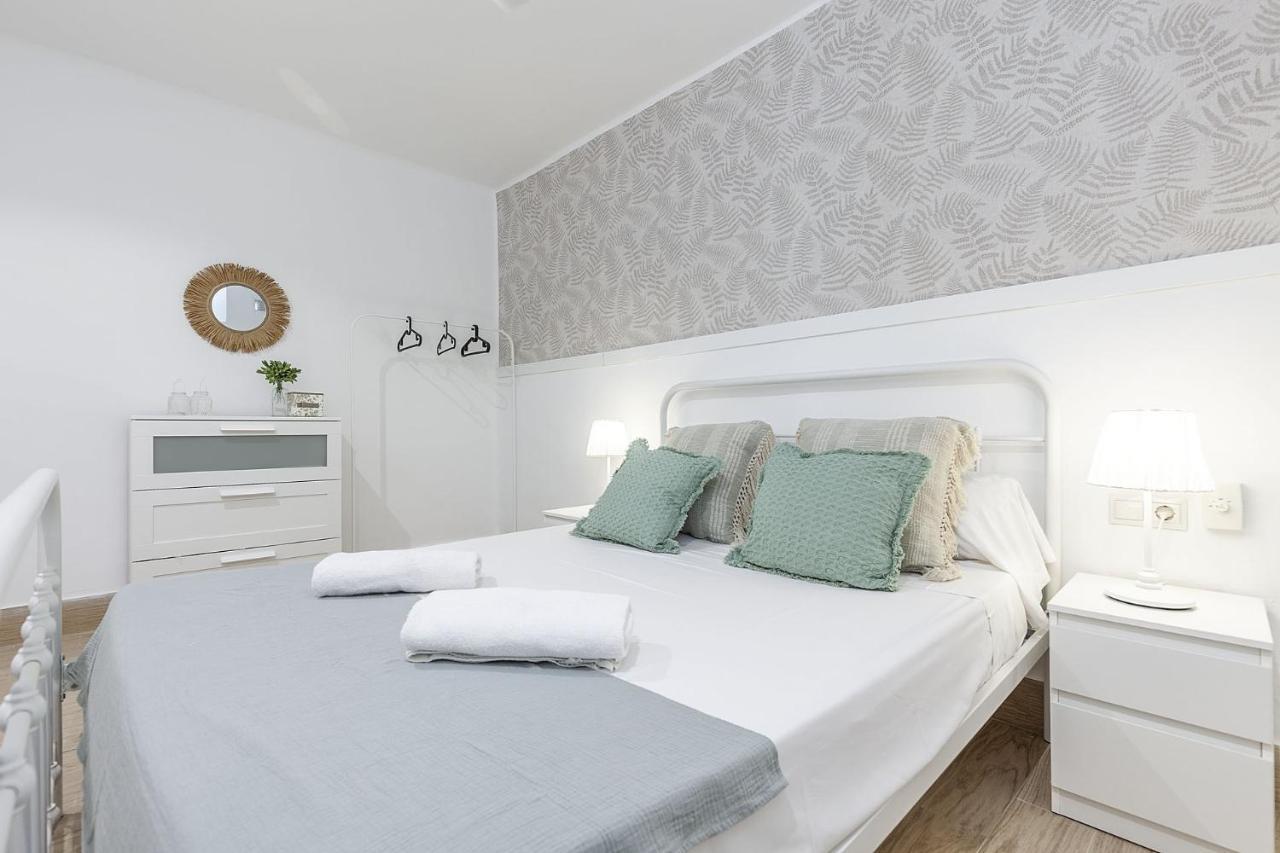 Elegante Apt De Diseno 2 Hab Sevilla Wifi-5 Pax Luaran gambar